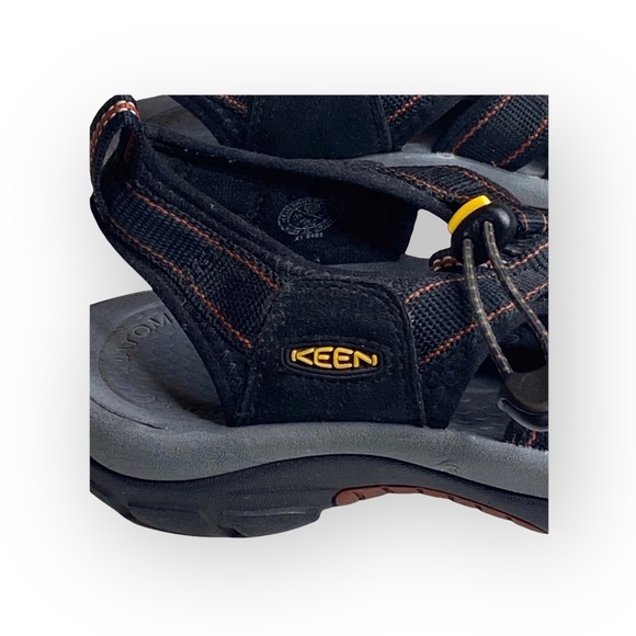 Keen ☀︎︎ Newport H2 Outdoor Adventure Water Sandals ☀︎︎ Black Wine ☀︎︎ 39 8.5 9 - Picture 3 of 16